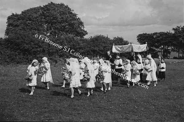 GORTNOOR ABBEY PROCESSION